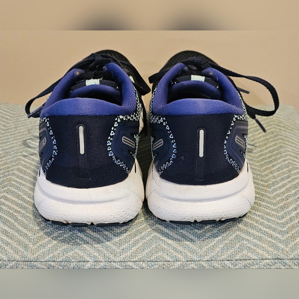 BROOKS WOMEN'S GHOST 14 ATHLETIC SHOES - PEACOAT/YUCCA/NAVY, Size 11 - Picture 7 of 15